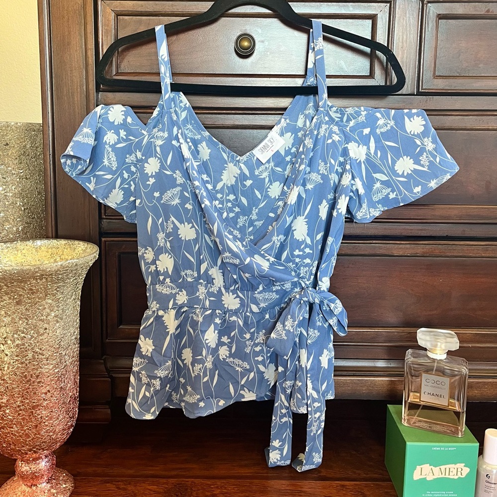 NEW Sienna Sky Periwinkle Blue Off-the-Shoulder Summer Blouse from Nordstrom